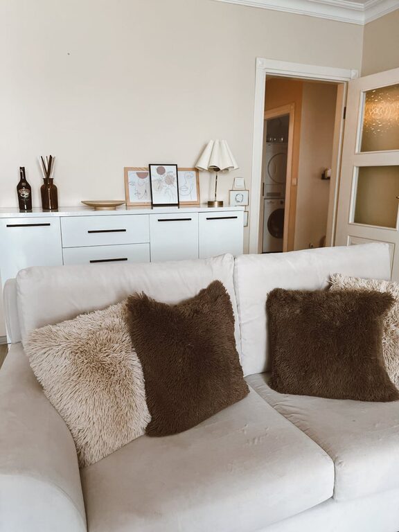 Affordable Ways to Create a Cosy and Inviting Living Room